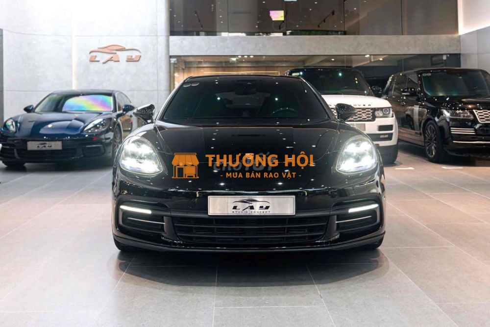 LONG ANH AUTO về Porsche Panamera 4Executive 2017