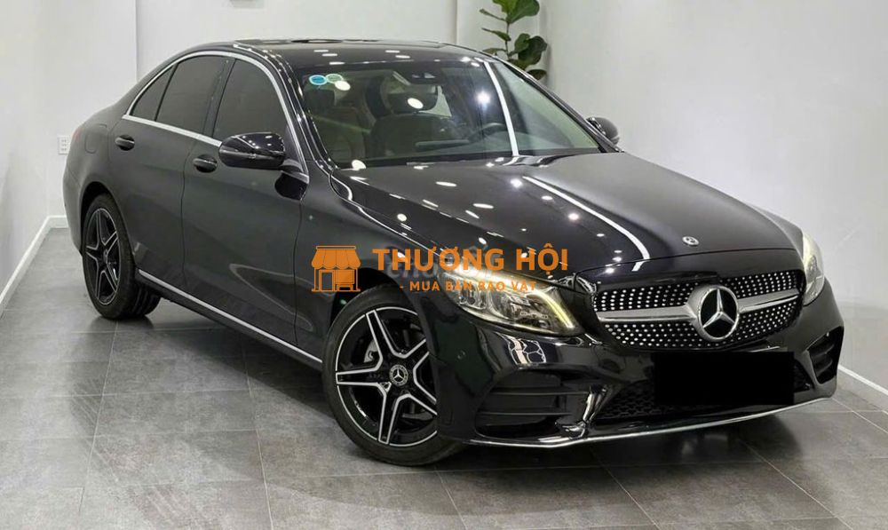 Gia Đình Cần Bán Mercedes C200 Exclusive - SX 2020