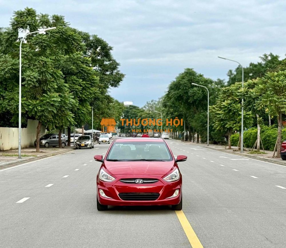Hyundai Accent 2016 1.4 AT Hatchback - 11000 km