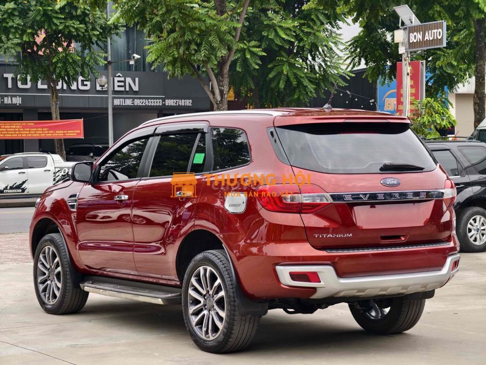 FORD EVEREST 2021 TITANIUM MÀU ĐỎ