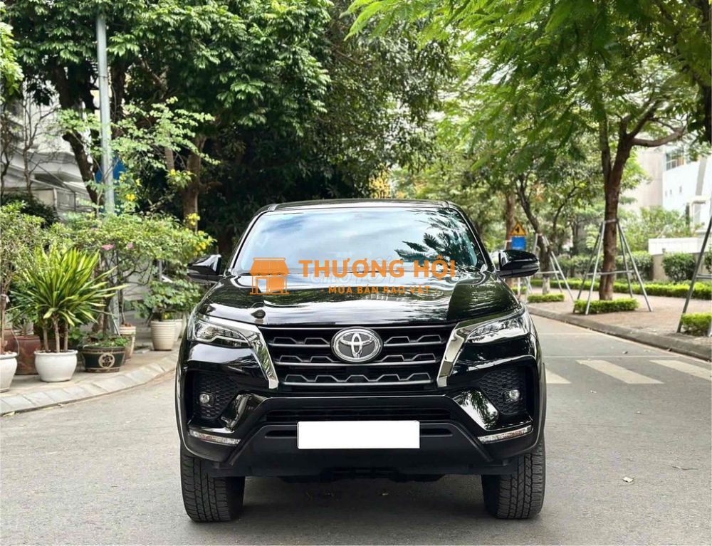 Toyota Fortuner 2024 2.4L 4x2 sx 2024 màu đen