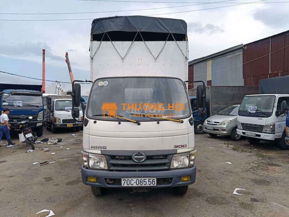 Hino 5t 2016 chở xe máy 2 tầng+ chở hàng