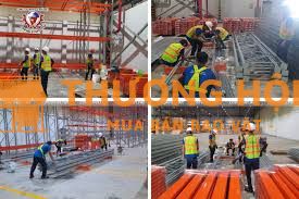 THỢ LẮP RÁP HÀNG KỆ TRƯNG BÀY