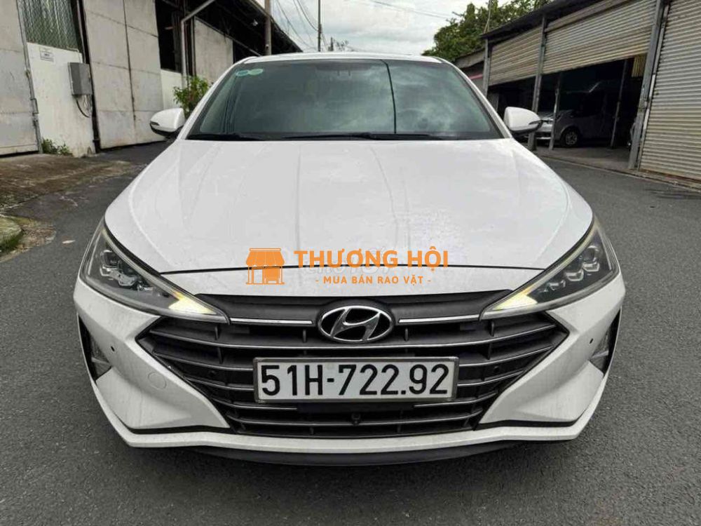 Bán Huyndai ELANTRA 2.0 GLS dkld 01/2020 , trắng