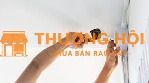 02 nhân viên lắp đặt camera