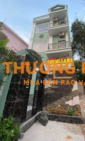 tuyển nhân viên lễ tân (hoặc dọn phòng)