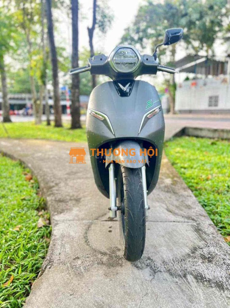 Xe máy điện VinFast Klara S Xám chính chủ pin dứt