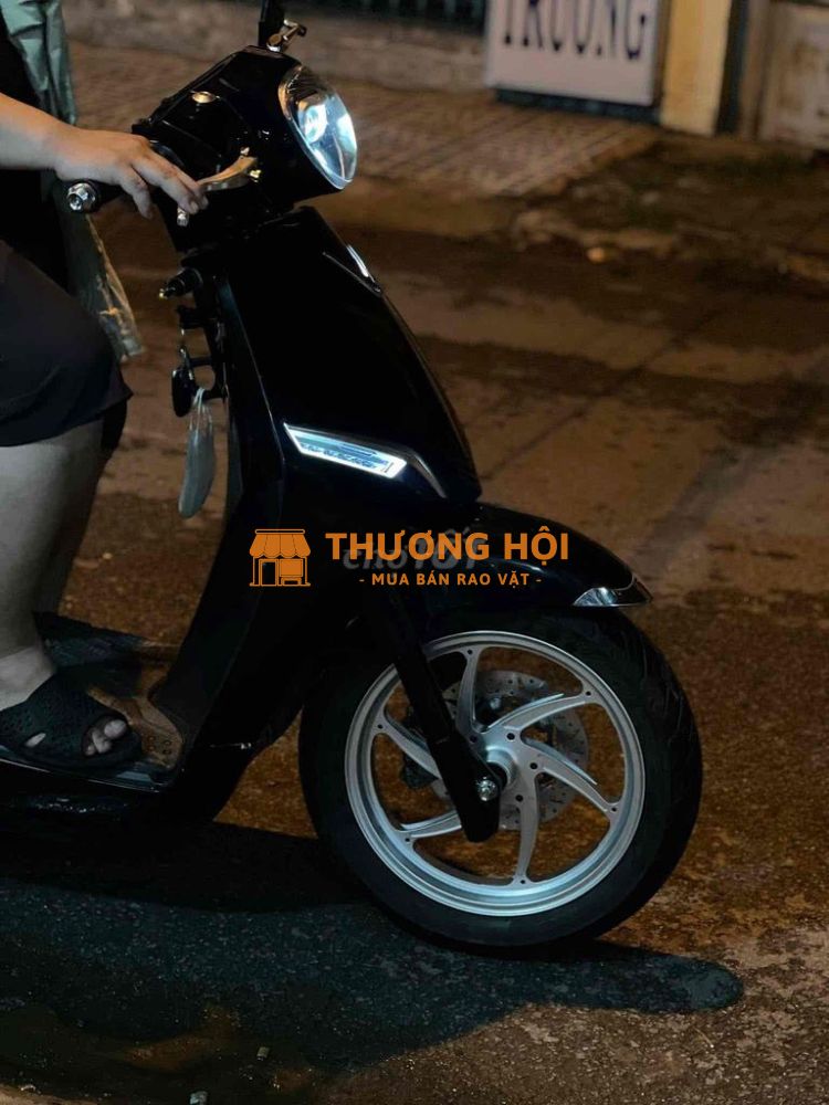 Bán xe máy điện như hình