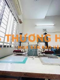 Bán (thanh lý) máy ép cao tần 2 đầu: ép nhựa PVC, bao bì nhựa, áo mưa.