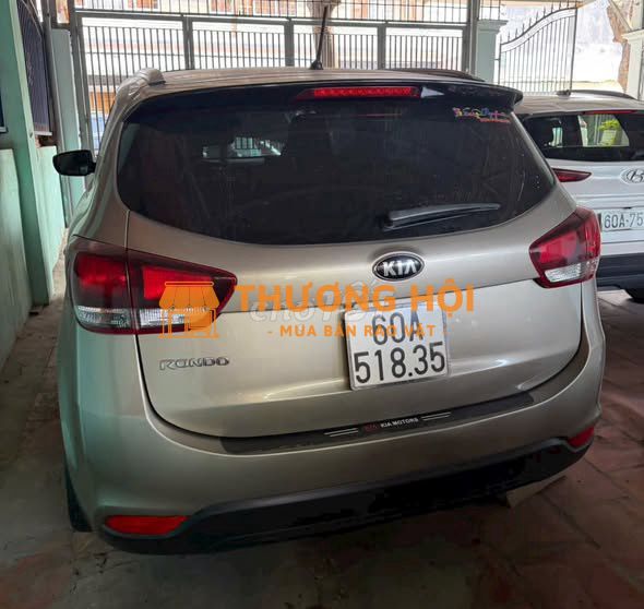 Kia Rondo 2018 2.0MT Mẫu Mới.