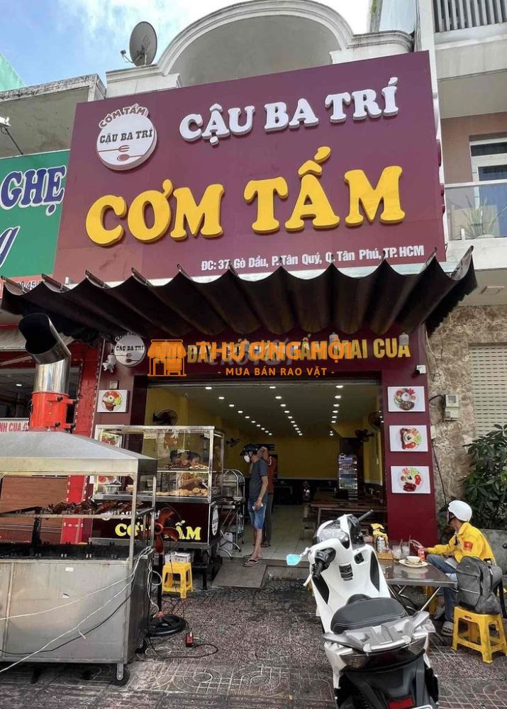 Tuyển phục vụ tại Quán Cơm tân Phú