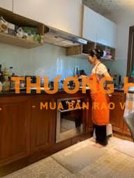 Tuyển 1 cô chăm trẻ và 1 cô nấu ăn – ở lại nhà chủ, lương cao