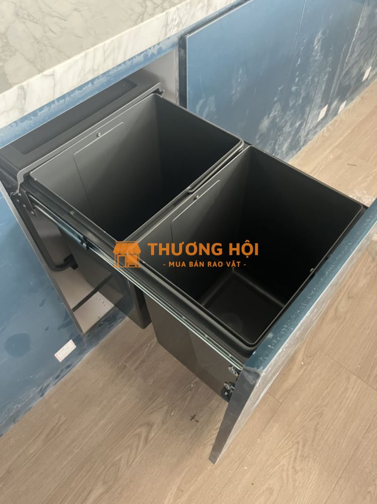 Thùng rác đôi âm tủ, nhựa ABS an toàn, thân thiện TaKing