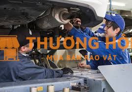 Kỹ sư bảo dưỡng ô tô Nhật Bản