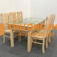 Tôi bán bàn ghế ăn bằng gỗ hàng mới