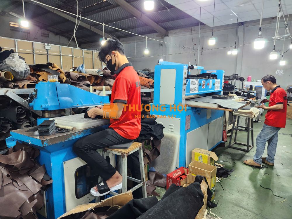 MỞ SHOP ĐỒ DA NAM – CHỌN NGUỒN SỈ TỪ XƯỞNG TRỰC TIẾP