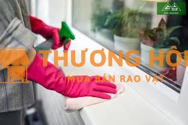 Tuyển nữ giúp việc nhà toàn thời gian