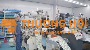 NHÂN VIÊN SẢN XUẤT TEM NHÃN