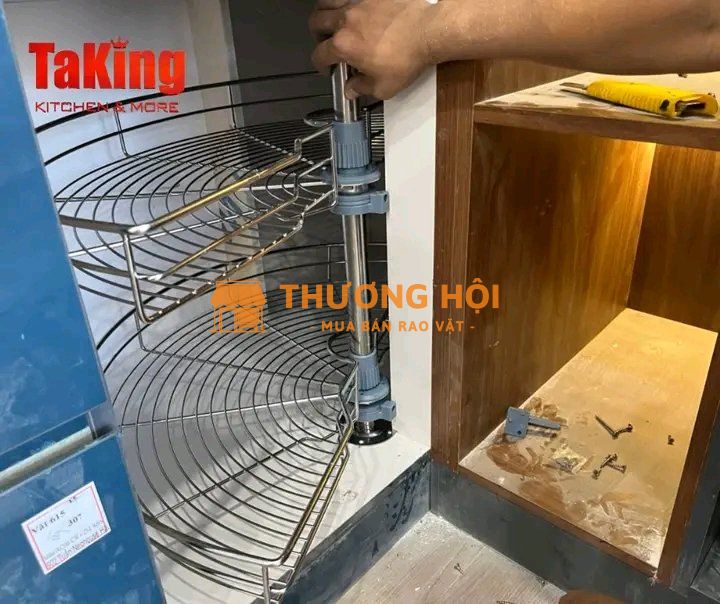 Mâm xoay góc 180 độ TaKing chất liệu inox 304 cao cấp, độ bền cao, an toàn