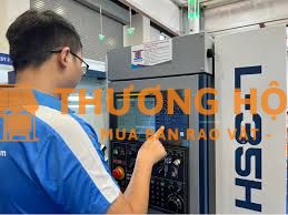 Cần Thợ vận hành máy CNC