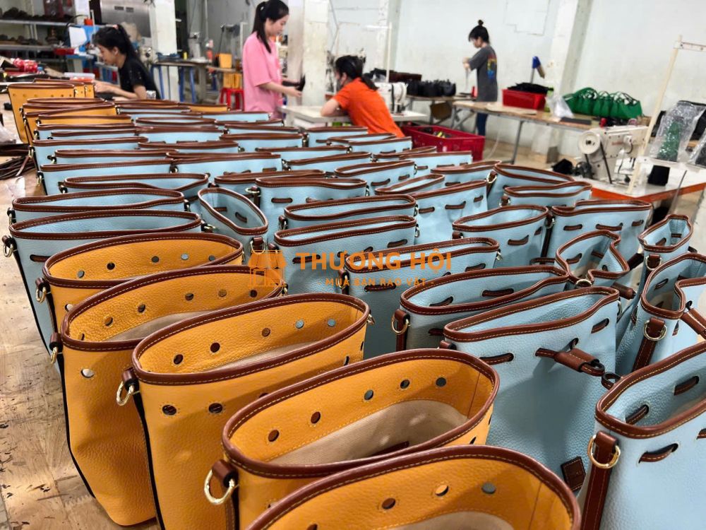 KHỞI NGHIỆP BÁN VÍ DA ONLINE – NGUỒN HÀNG TỪ XƯỞNG