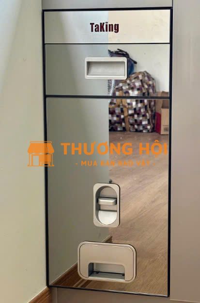 Thùng đựng gạo mặt gương TaKing, chất liệu cao cấp, mặt gương sáng bóng, thẩm mỹ