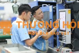 Nhân viên đứng máy CNC ( Vận hành và làm việc trên máy CNC)