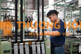 Nhân viên Nam Kĩ Thuật