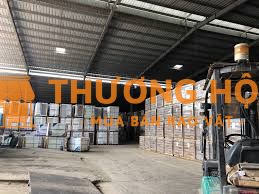 Tuyển phụ xe đi giao hàng gạch men cùng lái xe