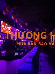 tuyển quầy bar biết tiếng trung