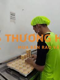CẦN TUYỂN NHÂN VIÊN PHỤ LÀM BÁNH FLAN