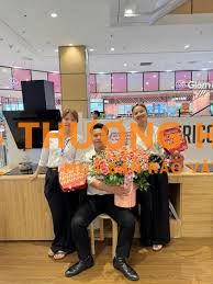 NHÂN VIÊN BÁN HÀNG NỮ - TRÀNG TIỀN PLAZA