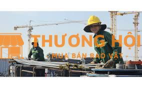 Lao động phổ thông làm việc trong công trình