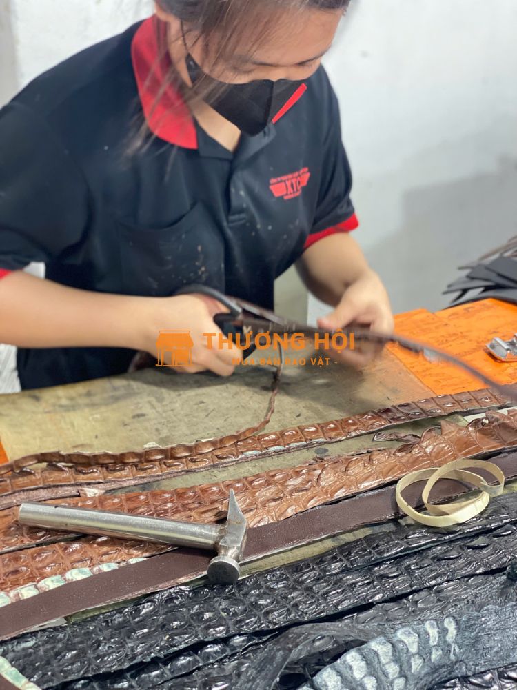 GIA CÔNG ĐỒ DA TRỰC TIẾP TẠI XƯỞNG – GIÚP BẠN KIỂM SOÁT TOÀN BỘ QUÁ TRÌNH SẢN XUẤT