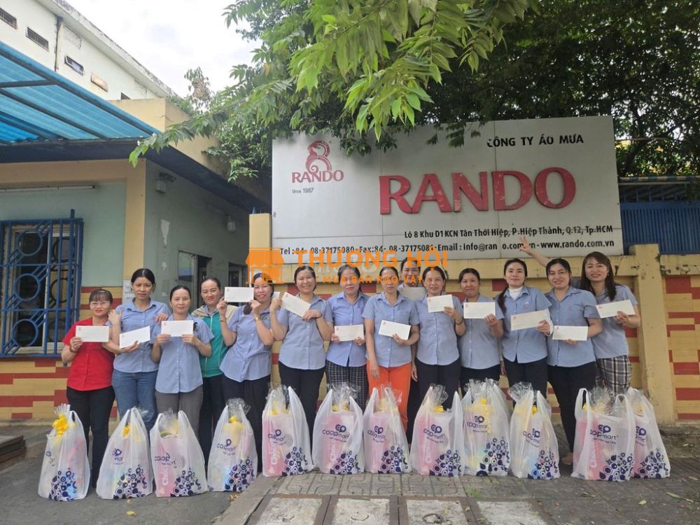 Tuyển công nhân may hàng áo mưa, áo gió, jacket..