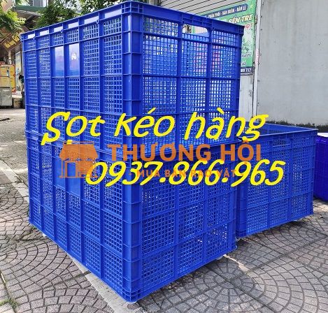 Sọt dùng trong phân xưởng, sọt nhựa có 5 bánh xe dưới đáy, sóng nhựa hở