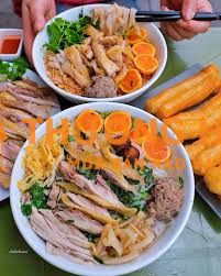 Tuyển gấp nhân viên nữ phục vụ bàn, nhân viên phụ bếp nam