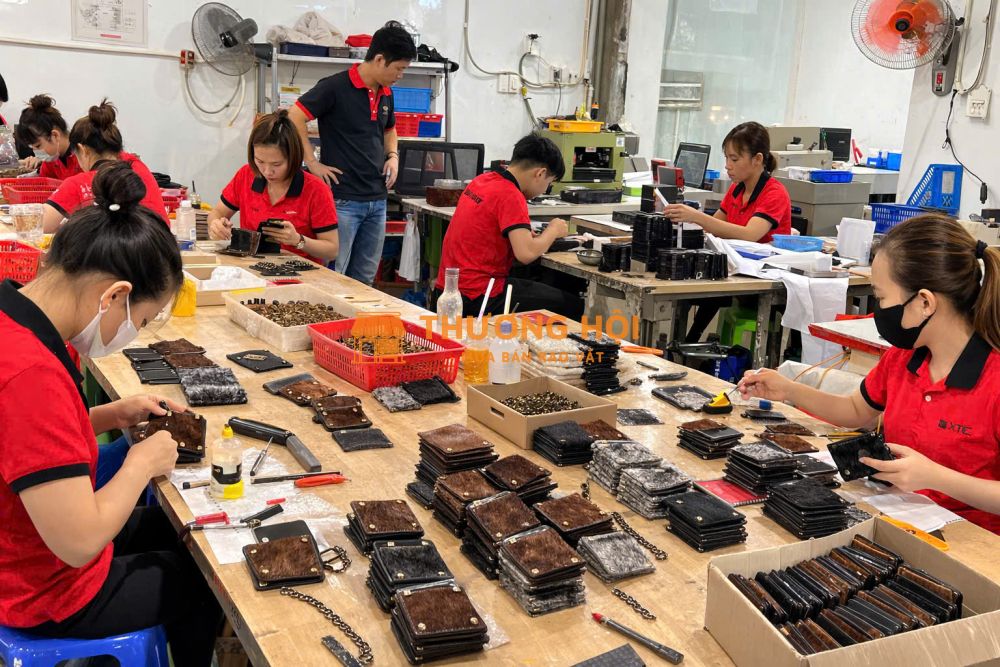 KHỞI NGHIỆP ĐỒ DA GIÁ TẬN XƯỞNG – XUẤT VAT TRONG NGÀY