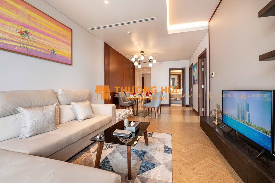 Hàng hiếm Căn hộ Studio view trực diện biển cực đẹp - nằm trên cùng đường biển đẹp nhất Đà Nẵng.