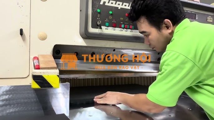 Tuyển dụng nhân viên vận hành máy xén giấy