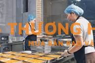 Nhân viên phụ nhà ăn