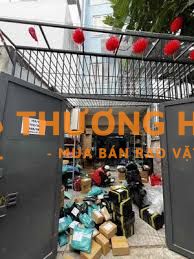 nhan viên soạn hàng online