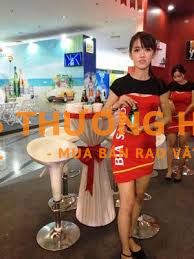 Tuyên nhân viên phục vụ tại Đà Lạt