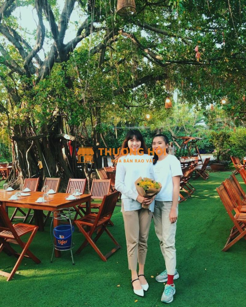 NHÀ HÀNG BÊN SÔNG TUYỂN GẤP 5 BẾP CHIÊN, XÀO