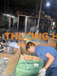 Nhân viên đóng + giao hàng Nam Nữ: 02 người