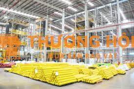 Nam Nữ Lao Động Phổ Thông - Nhà Máy Sản Xuất