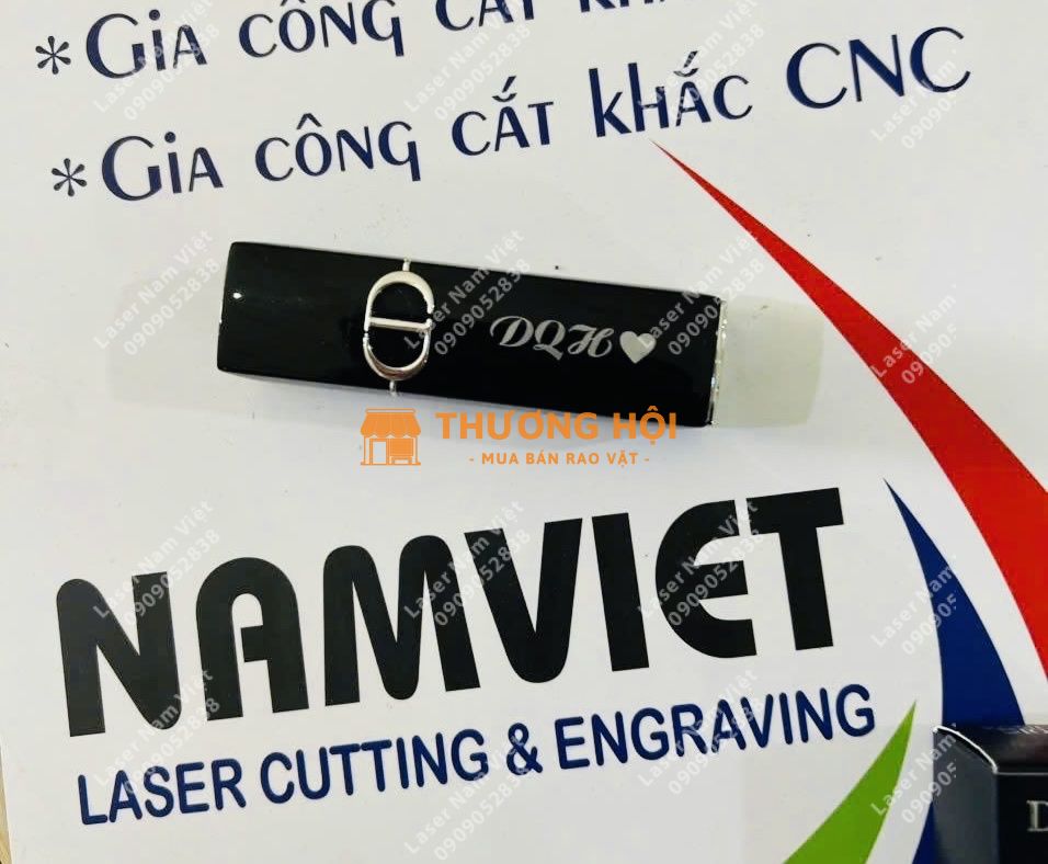 Khắc Laser Trên Vỏ Son – Giải Pháp Nâng Tầm Giá Trị Sản Phẩm