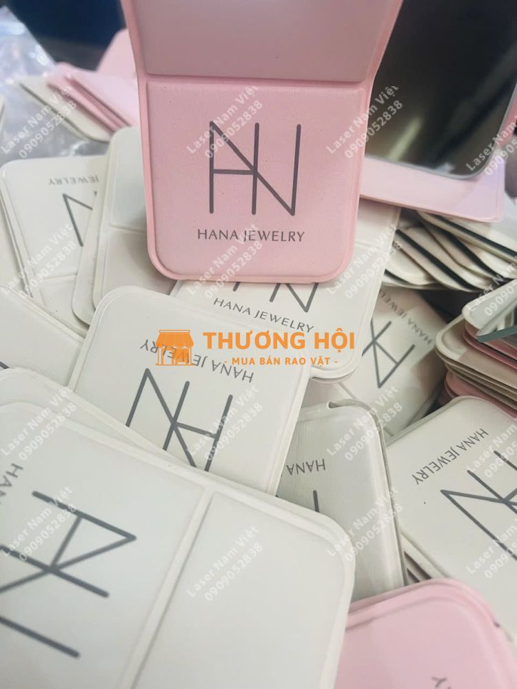 GƯƠNG CẦM TAY KHẮC LOGO SPA - NAIL - MỸ PHẨM - TÊN RIÊNG THEO YÊU CẦU - LH 0775 007 909