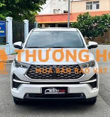 Toyota Innova Cross HEV 2025 Xăng Điện 20000 km