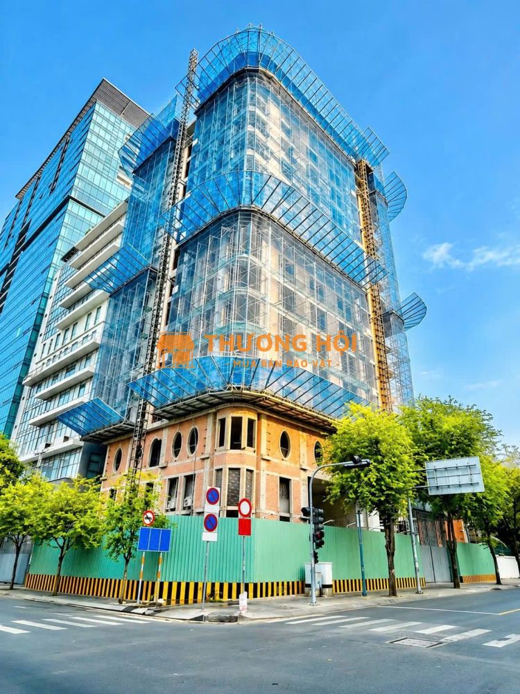 Chuyển nhượng tòa khách sạn vị trí vip  góc 111 Hai Bà Trưng + Lê Thánh tôn